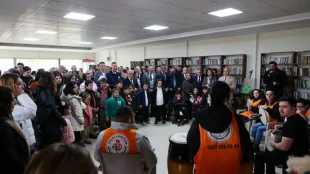 Aliağa'da Dünya Engelliler Günü'nde Omuz Omuza Farkındalık Yürüyüşü